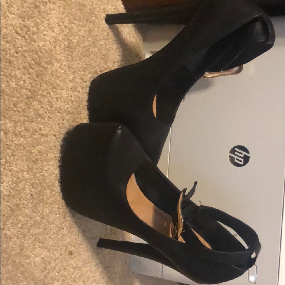 Black Glaze Platform Heels